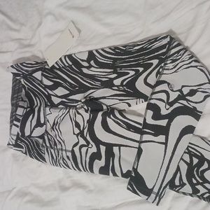 Lululemon leggings and sport bra